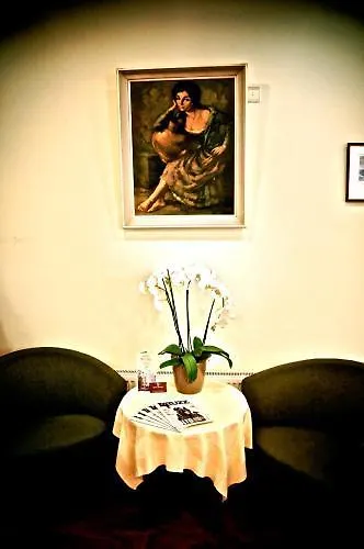Hotel Bentley Schaerbeek 2*, Bruxelles